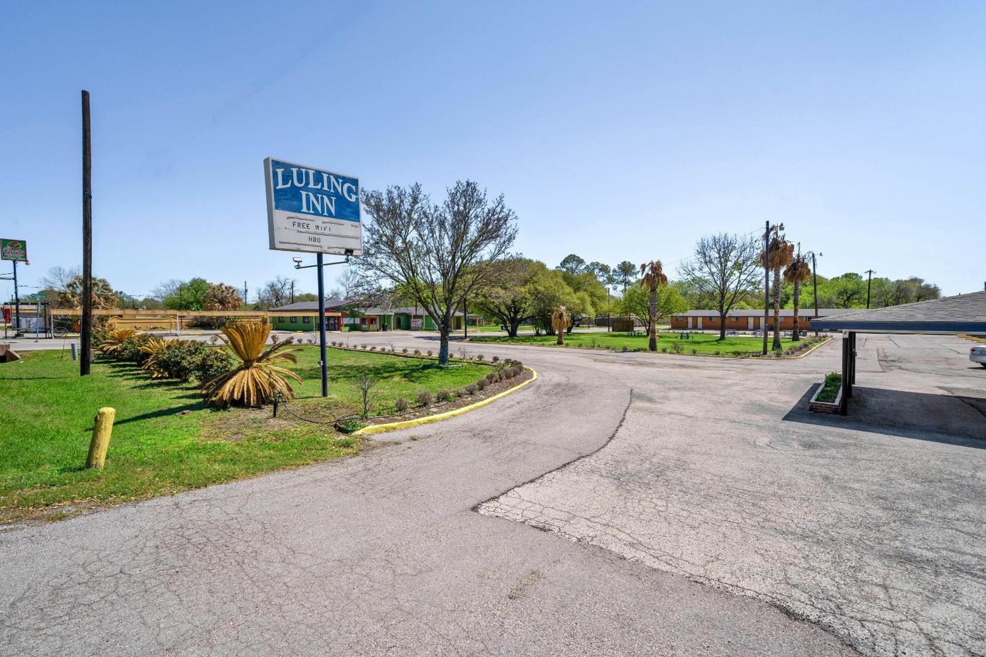 Oyo Hotel Luling Tx Downtown I-10/Us-90 Exterior photo