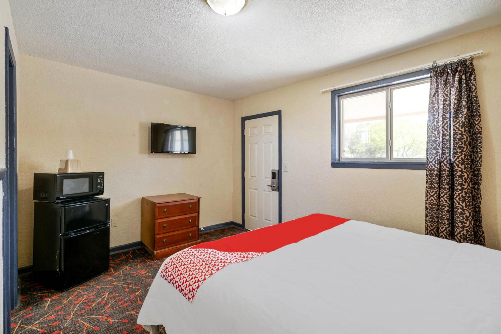 Oyo Hotel Luling Tx Downtown I-10/Us-90 Exterior photo